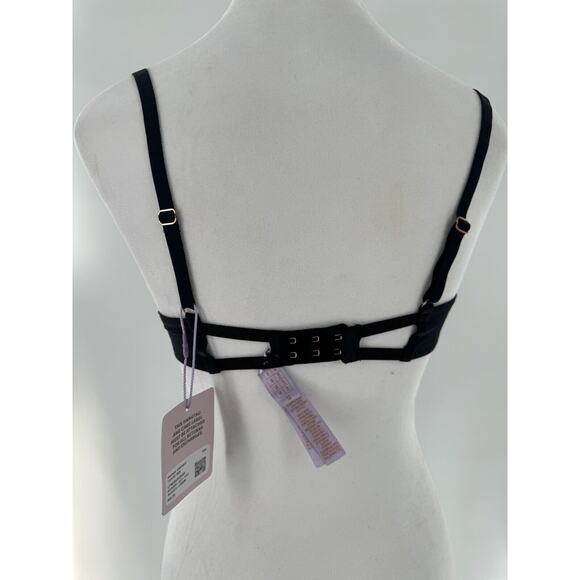 Savage Fenty Xssence T-Shirt Bra Size 32B Black Sexy Cutout Underwire NWT - Picture 13 of 16